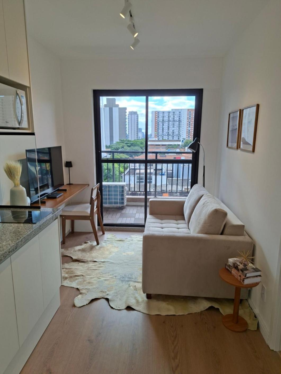 Em Moema - Ao Lado Do Aeroporto E Parque Ibirapuera Apartamento *