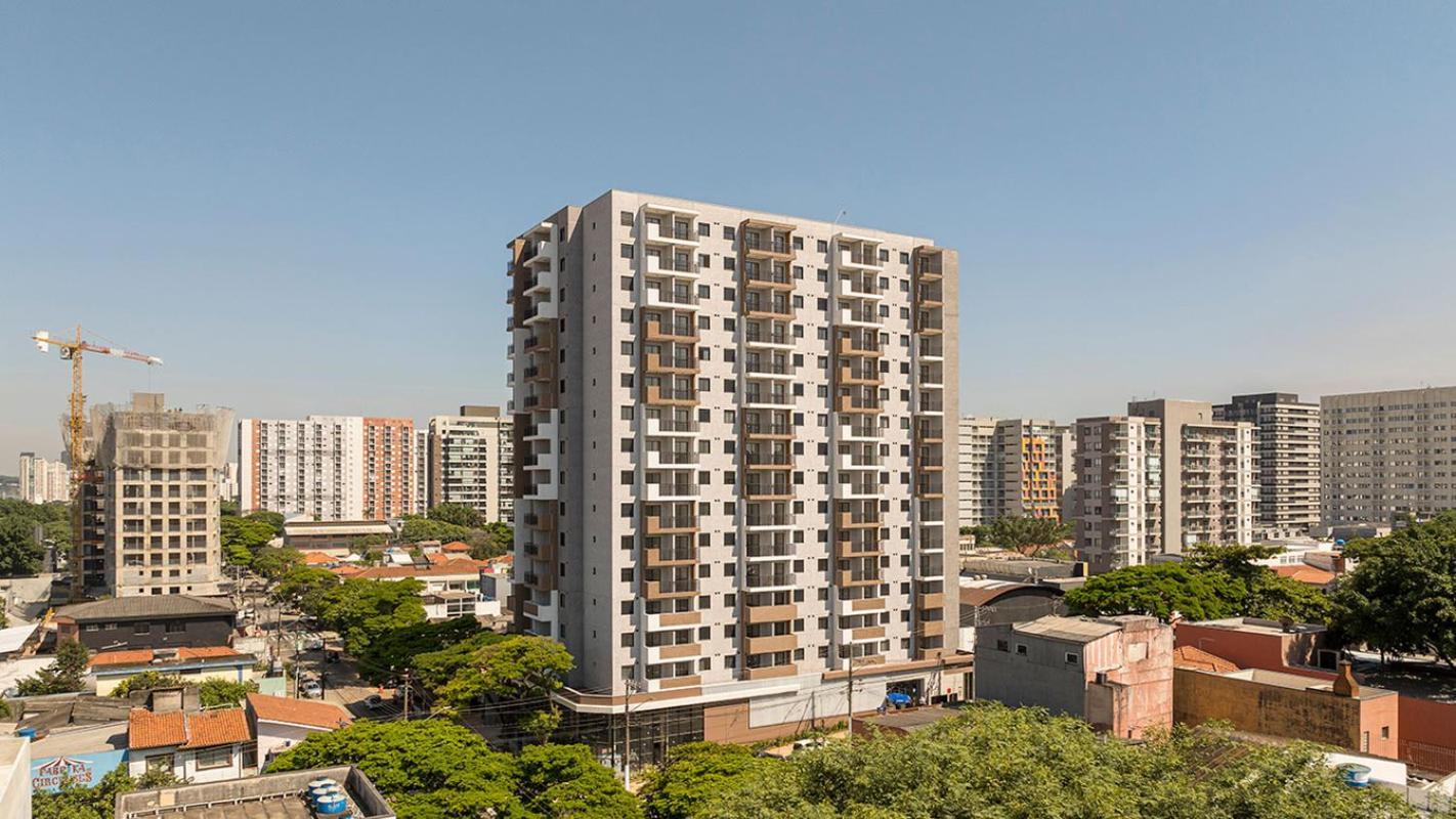 Em Moema - Ao Lado Do Aeroporto E Parque Ibirapuera *